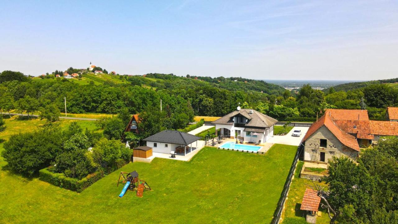 スヴェティ・マルティン・ナ・ムリ Chill Hill Houseヴィラ エクステリア 写真
